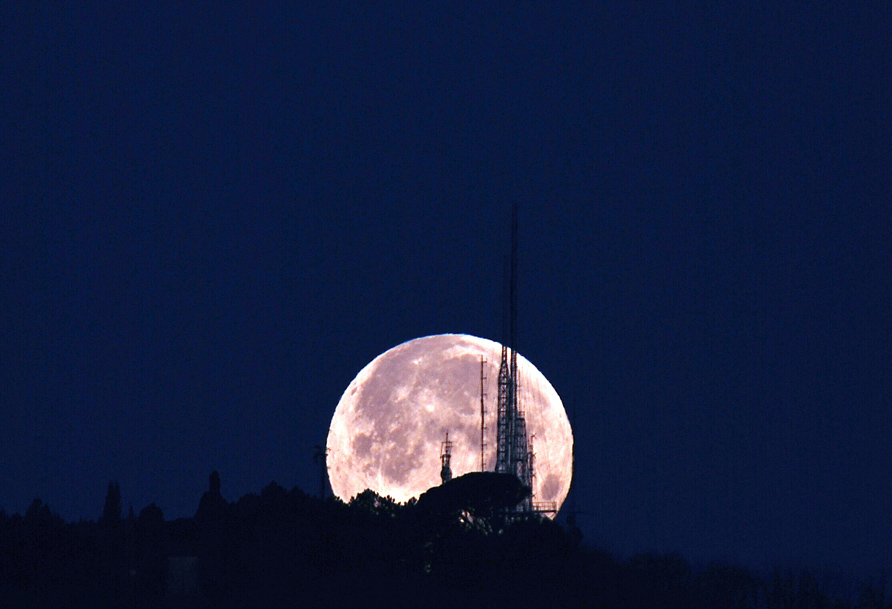 10 gennaio Luna al perigeo